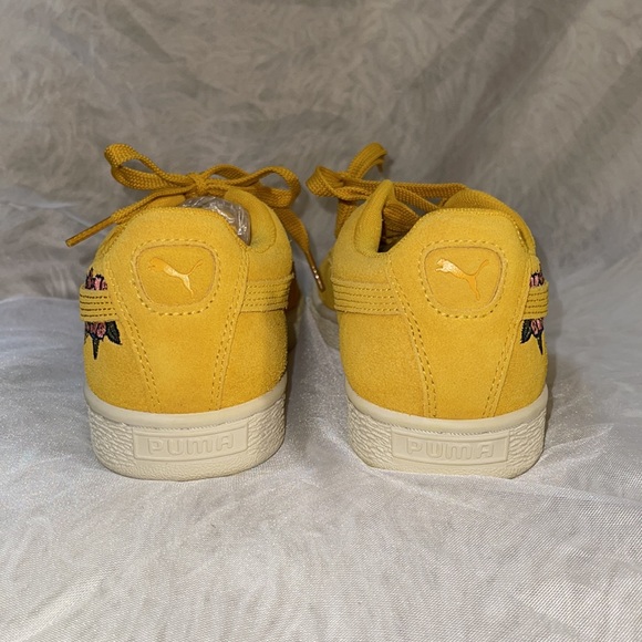 Puma Suede Embroidery Shoes - Picture 2 of 7